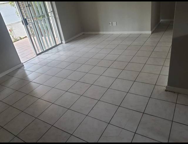 2 BEDROOM TOWNHOUSE FOR SALE IN NINAPARK